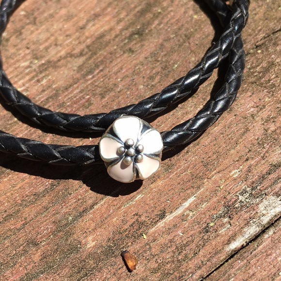 Pandora Jewelry - Pandora double wrap bracelet & flower bead 🎁 Pandora Jewelry - Pandora double wrap bracelet & flower bead 🎁